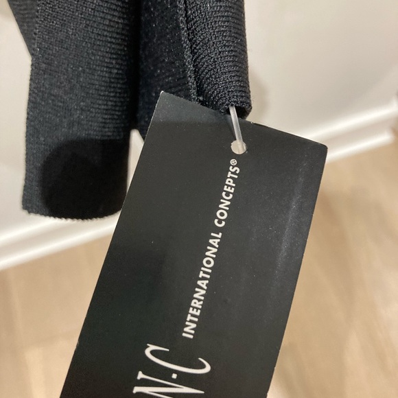 Black and white sweater. Never worn. Tags on. - Picture 4 of 4